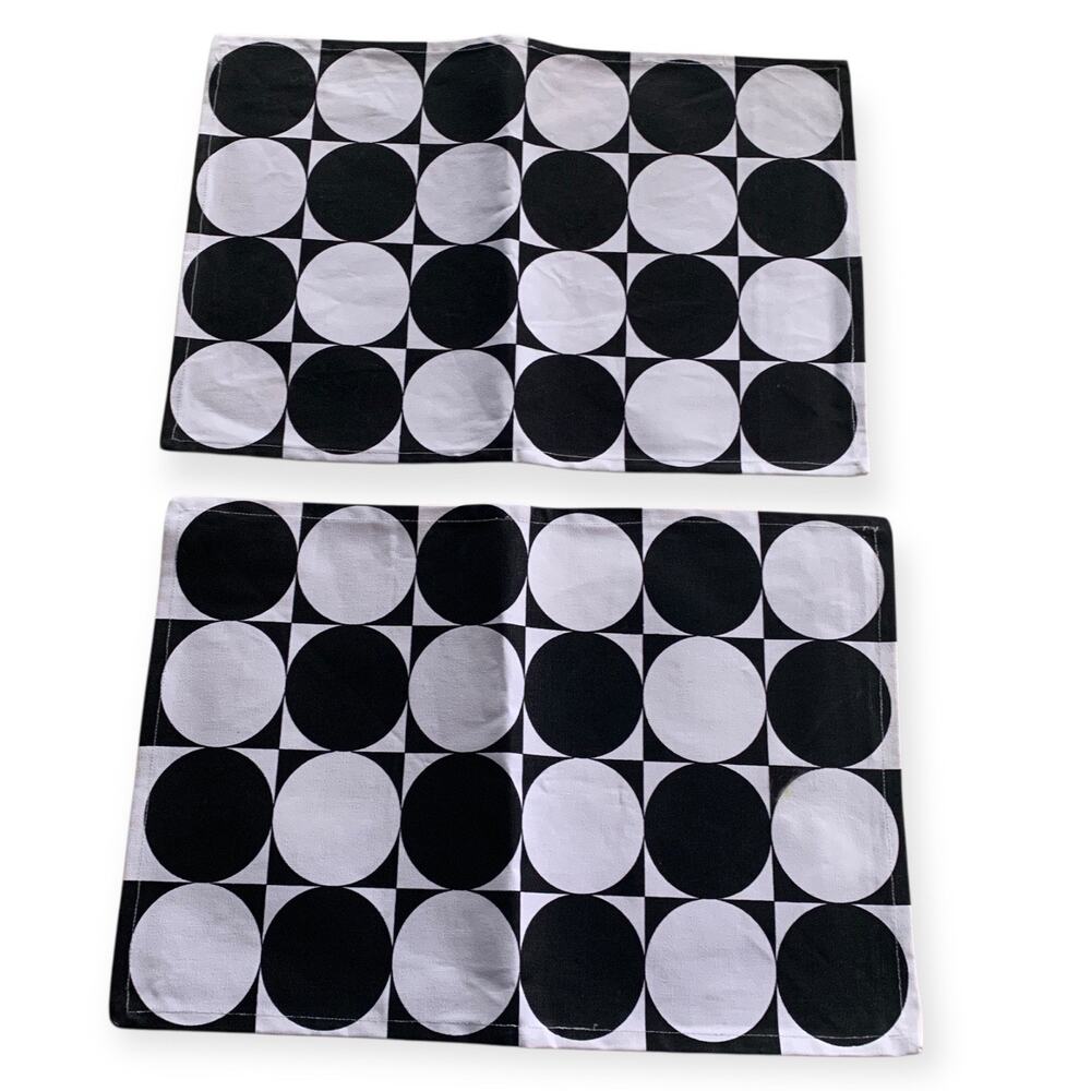 Set of 2 Placemats Mod Geometric Circle Black White Pattern
